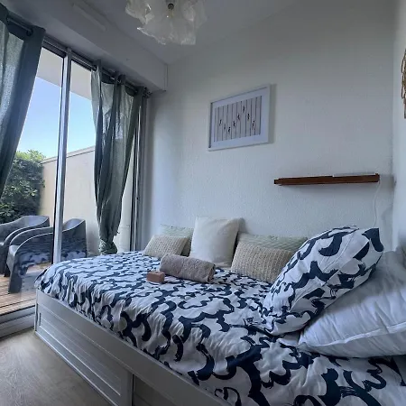 Les Pieds Dans L'eau - Acces * 카네트