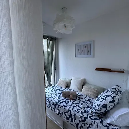 Les Pieds Dans L'eau - Acces * 카네트