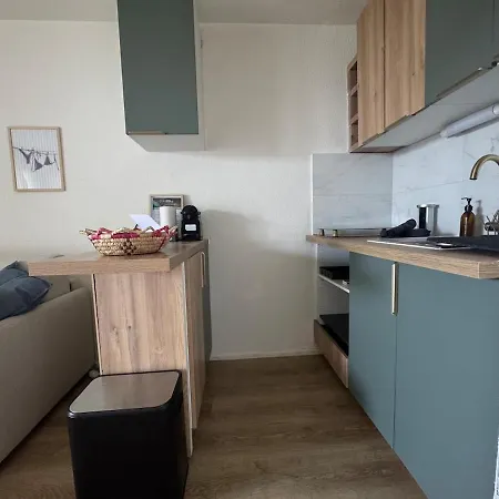 Les Pieds Dans L'eau - Acces 아파트 *