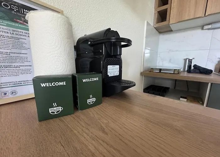 Les Pieds Dans L'eau - Acces