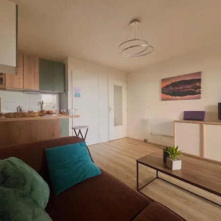 Les Pieds Dans L'eau - Acces Apartment